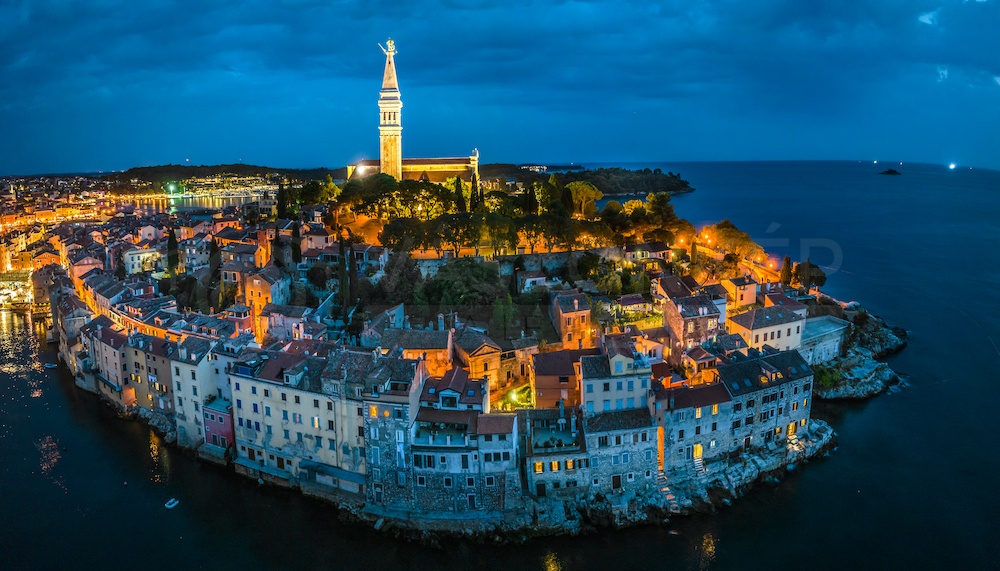 Rovinj esti fényei